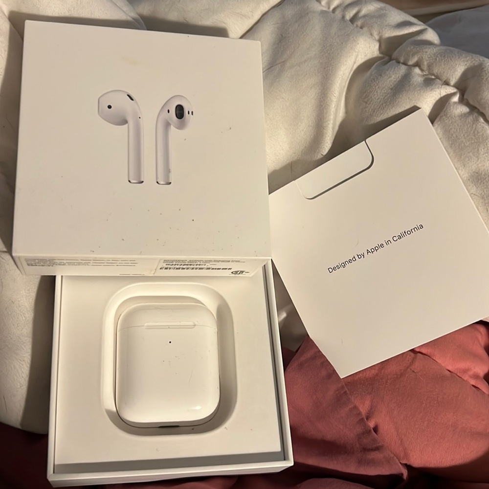 AirPods 2nd generation - Picture 5 of 8
